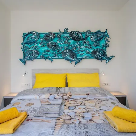 Seaside House For Families With Children Mandre, Pag - 22704 *
