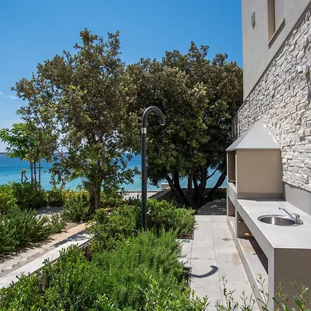 Seaside House For Families With Children Mandre, Pag - 22704 *