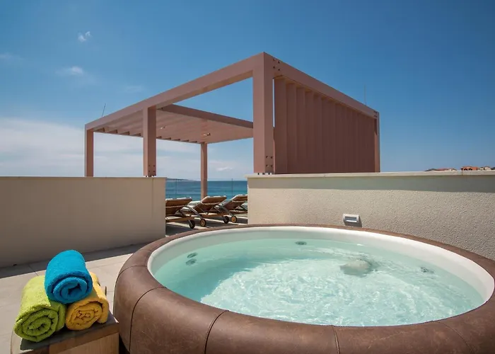بيت للعطل Seaside House For Families With Children Mandre, Pag - 22704 *