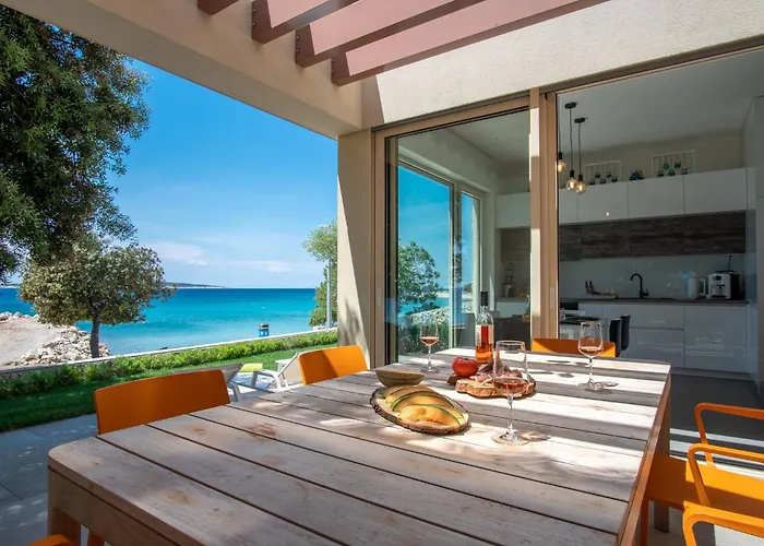 Seaside House For Families With Children Mandre, Pag - 22704 بيت للعطل *